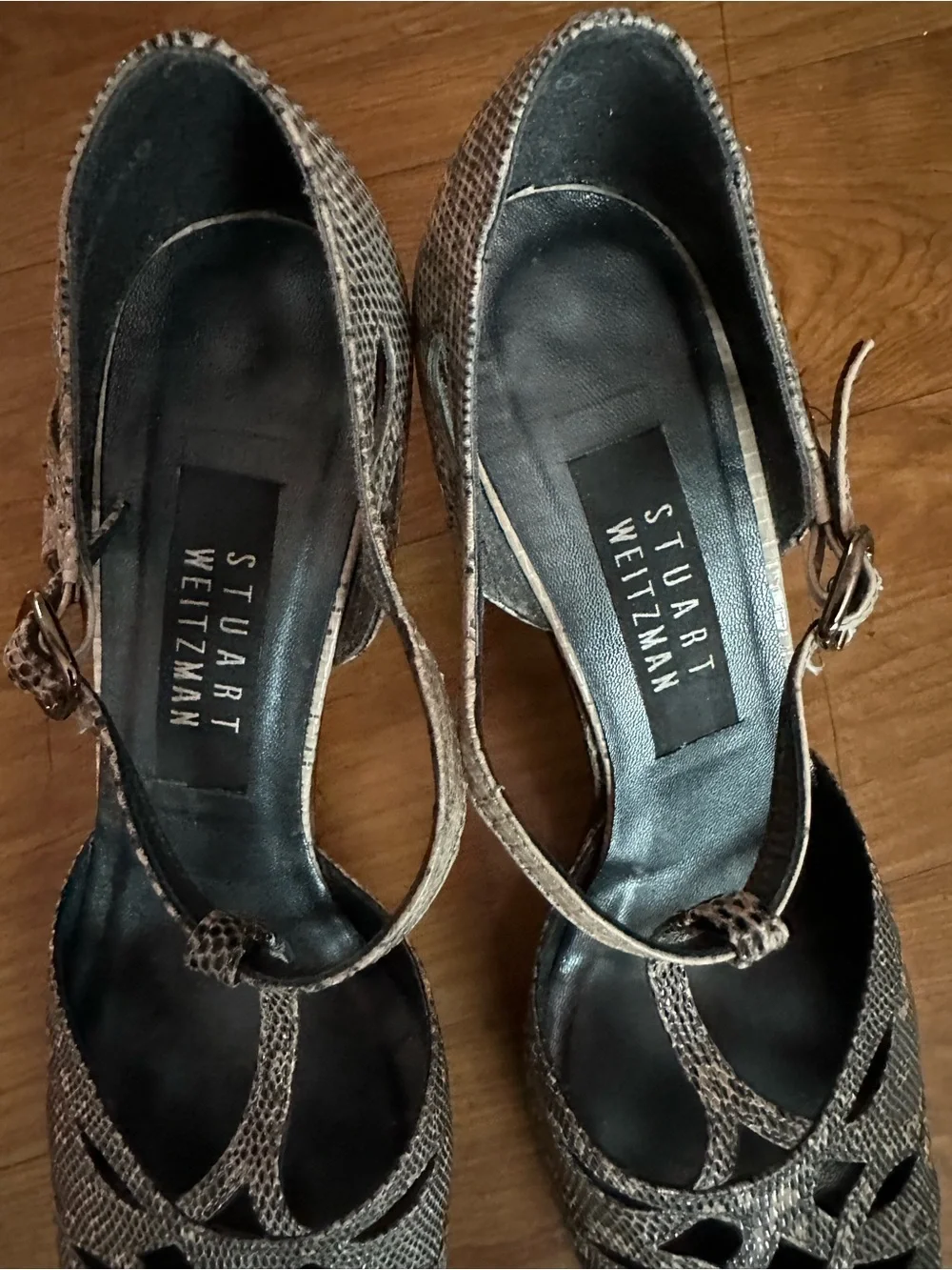 Vintage Stuart Weitzman “Marlene” pumps in Taupe Ring Lizard — Size 7.5.